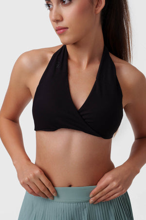 Black Twist Sports Bra – Versatile & Sustainable Activewear